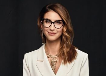 Лучия Бердос